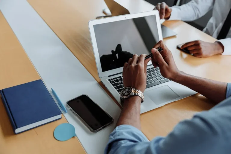 Backlink generator: SEO Meaning, Use Cases, and Better Alternatives