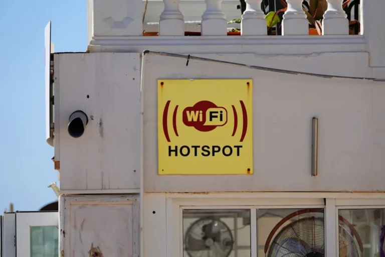 Best WiFi Extenders for Outdoor Spaces